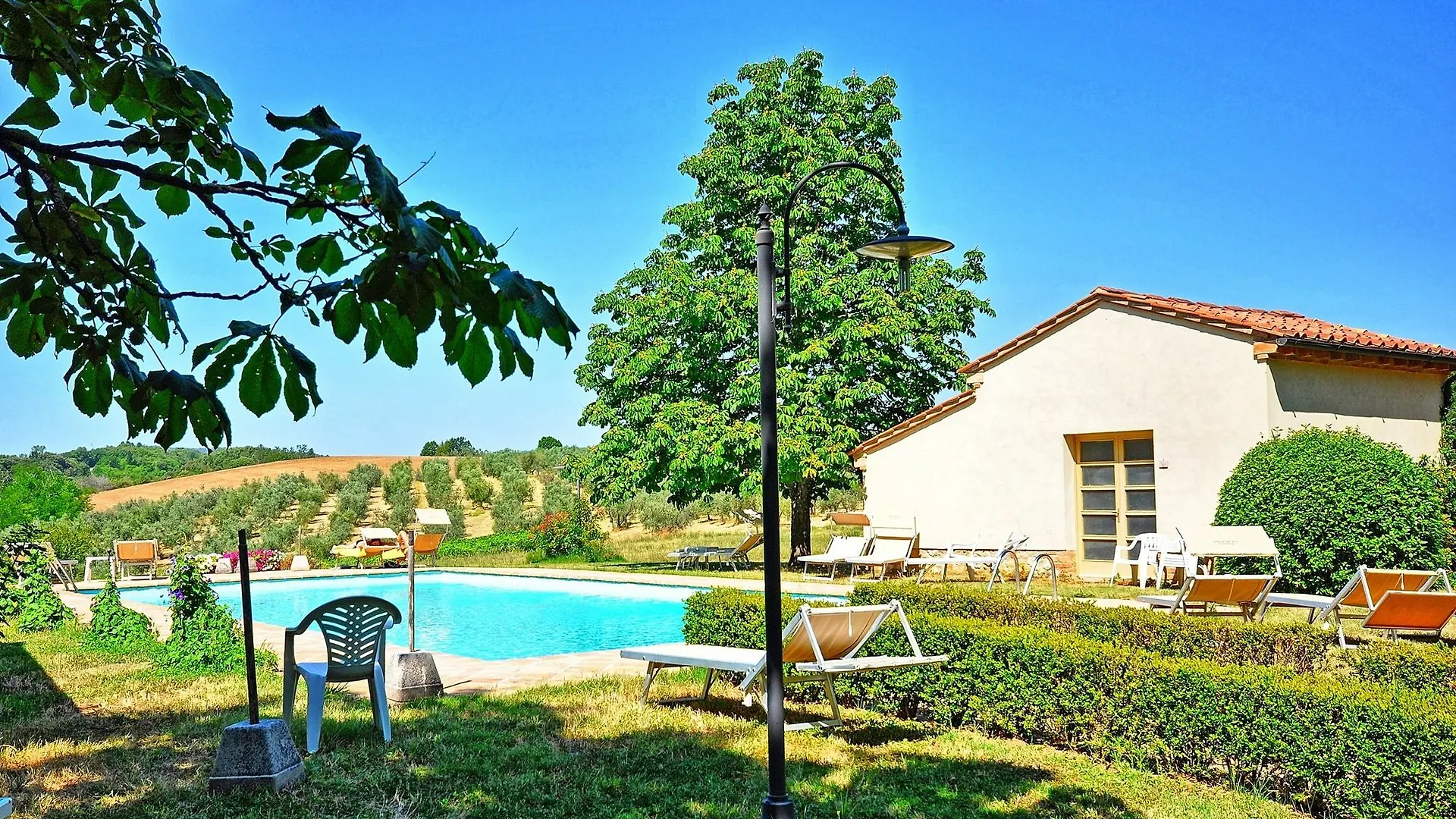Vittoriana Near San Gimignano By Posarellivillas 0*,