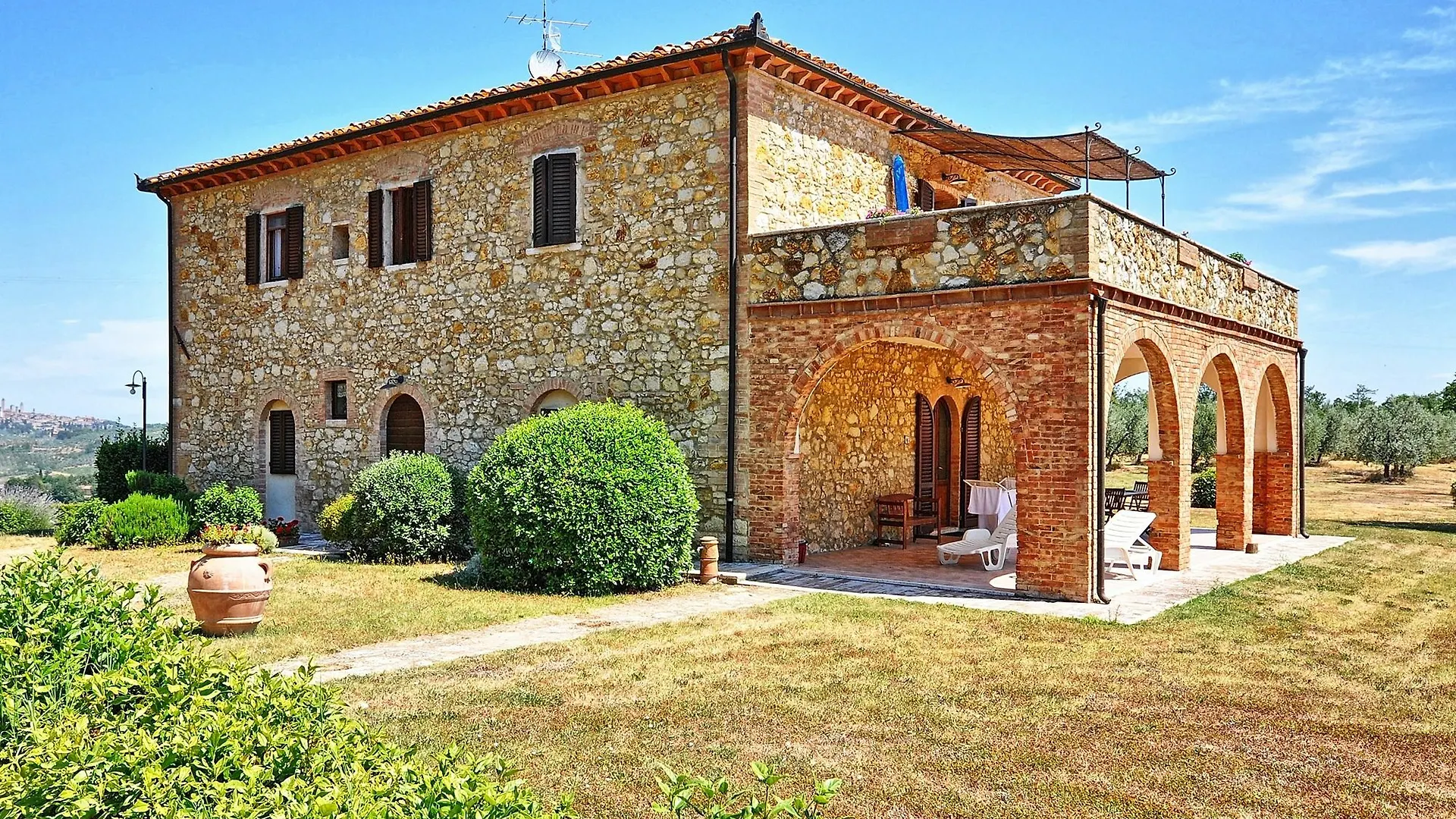 Vittoriana Near San Gimignano By Posarellivillas